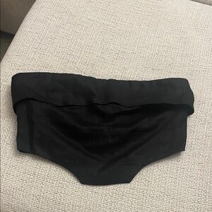 DISSH black crop top